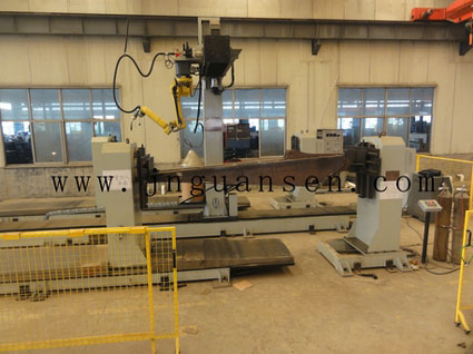 挖掘機(jī)斗桿機(jī)器人焊接工作站-濟(jì)南冠森自動(dòng)化設(shè)備有限公司